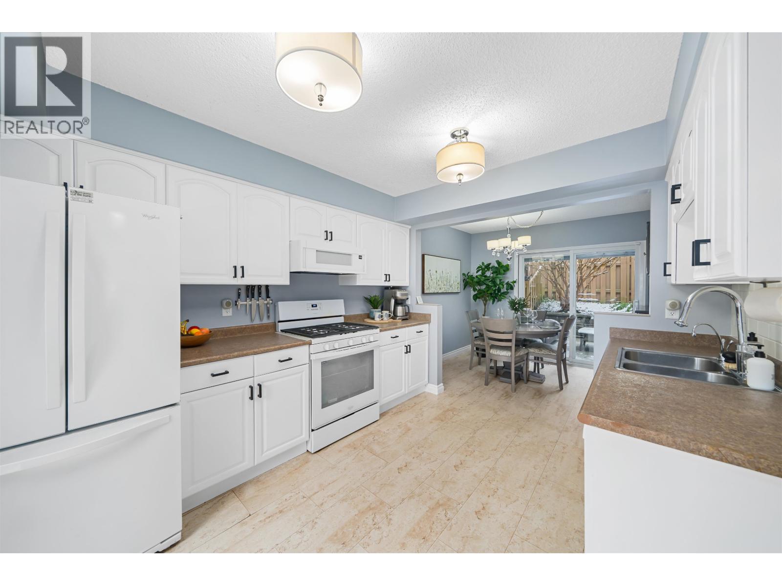 407 Cambridge Way, Port Moody, British Columbia  V3H 3V1 - Photo 6 - R3098902