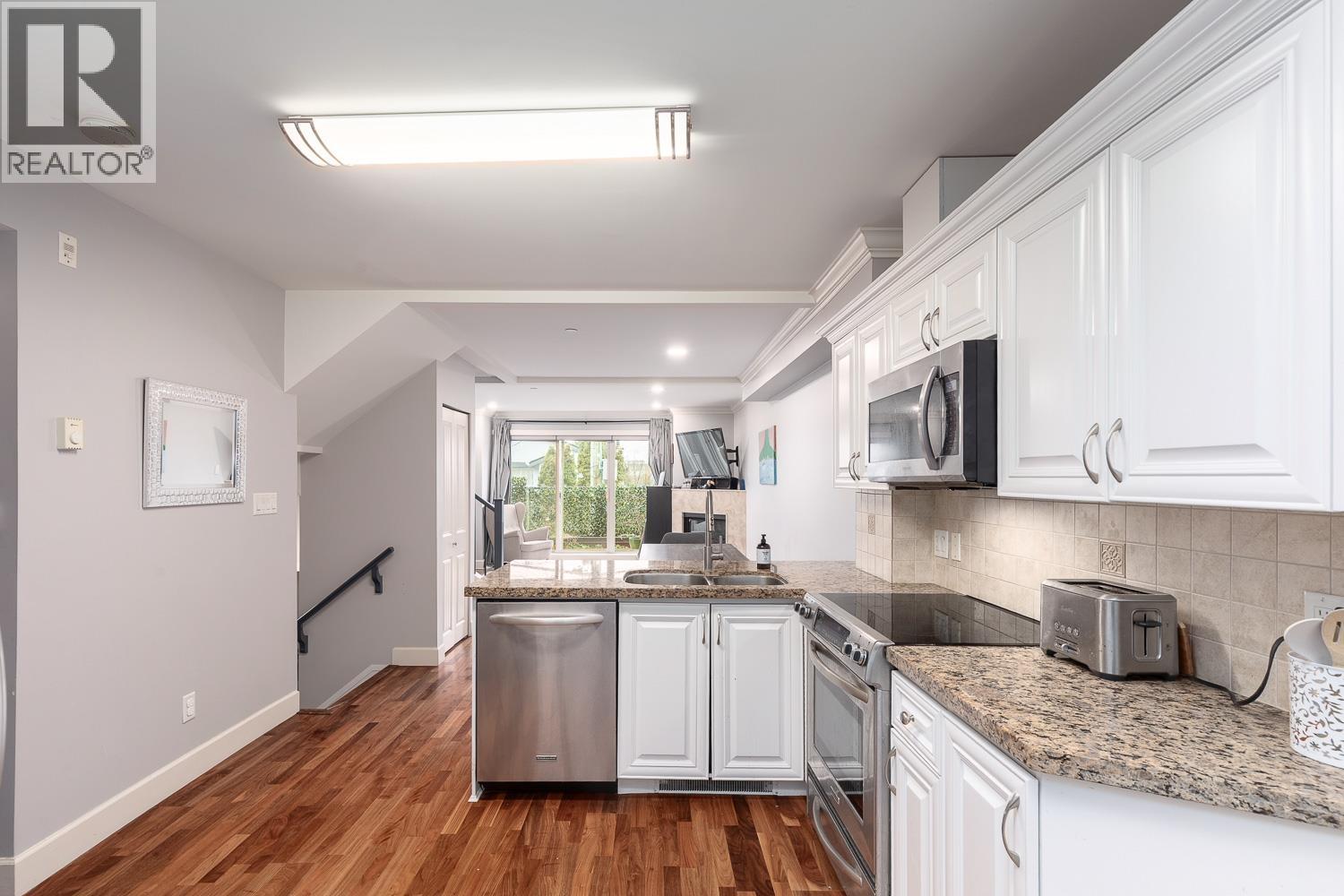 5 215 E 4th Street, North Vancouver, British Columbia  V7L 1J1 - Photo 7 - R3098905