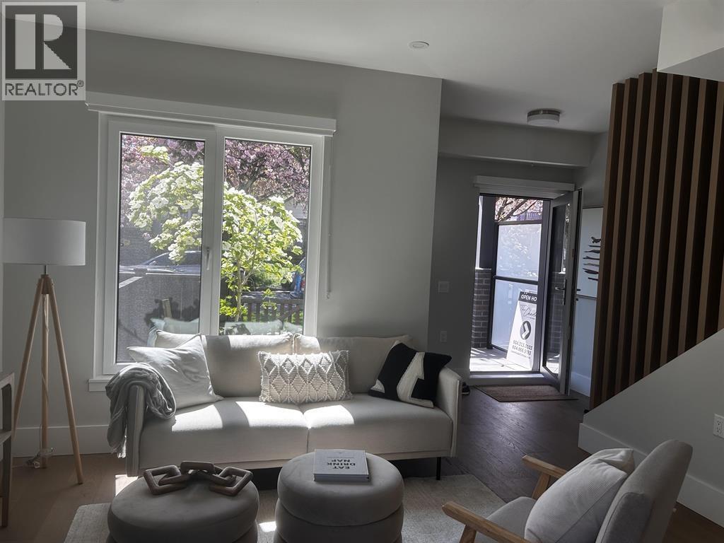 1341 E 21st Avenue, Vancouver, British Columbia  V5V 1T1 - Photo 2 - R3098914