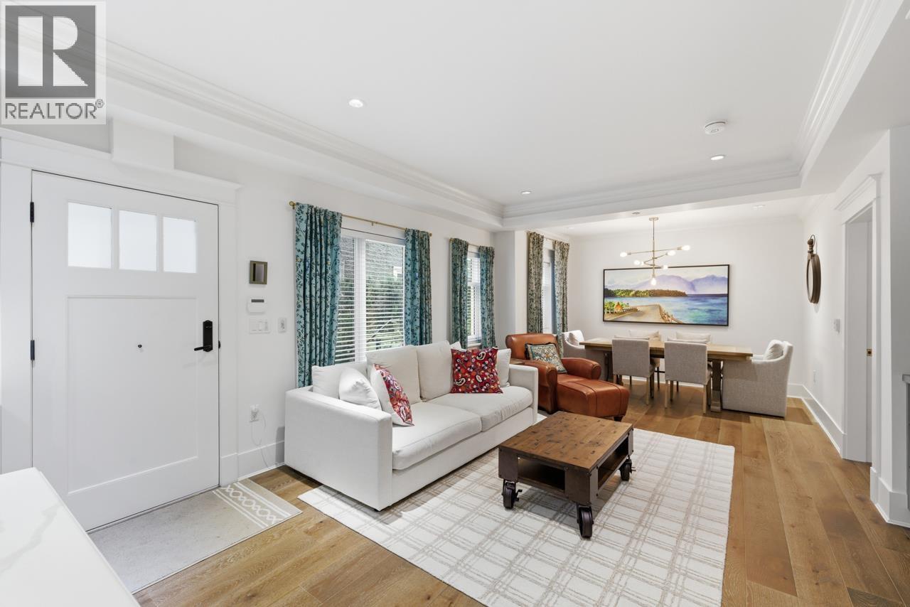 3176 Burrard Street, Vancouver, British Columbia  V6J 2L9 - Photo 2 - R3098915