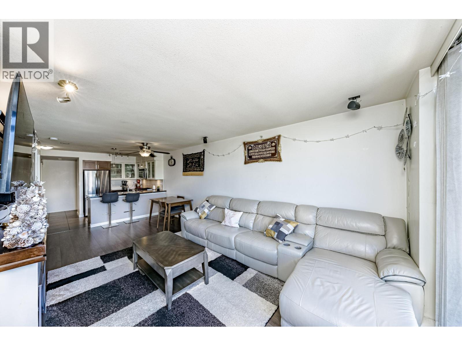 1508 1 Renaissance Square, New Westminster, British Columbia  V3M 0B6 - Photo 11 - R3098926