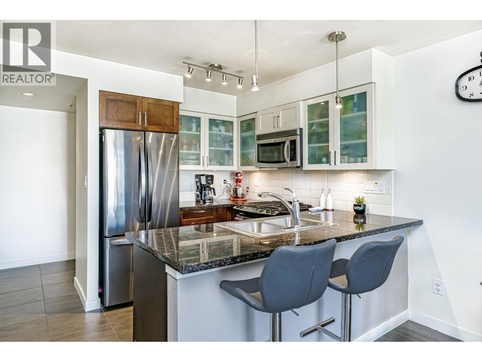 1508 1 Renaissance Square, New Westminster, British Columbia  V3M 0B6 - Photo 13 - R3098926