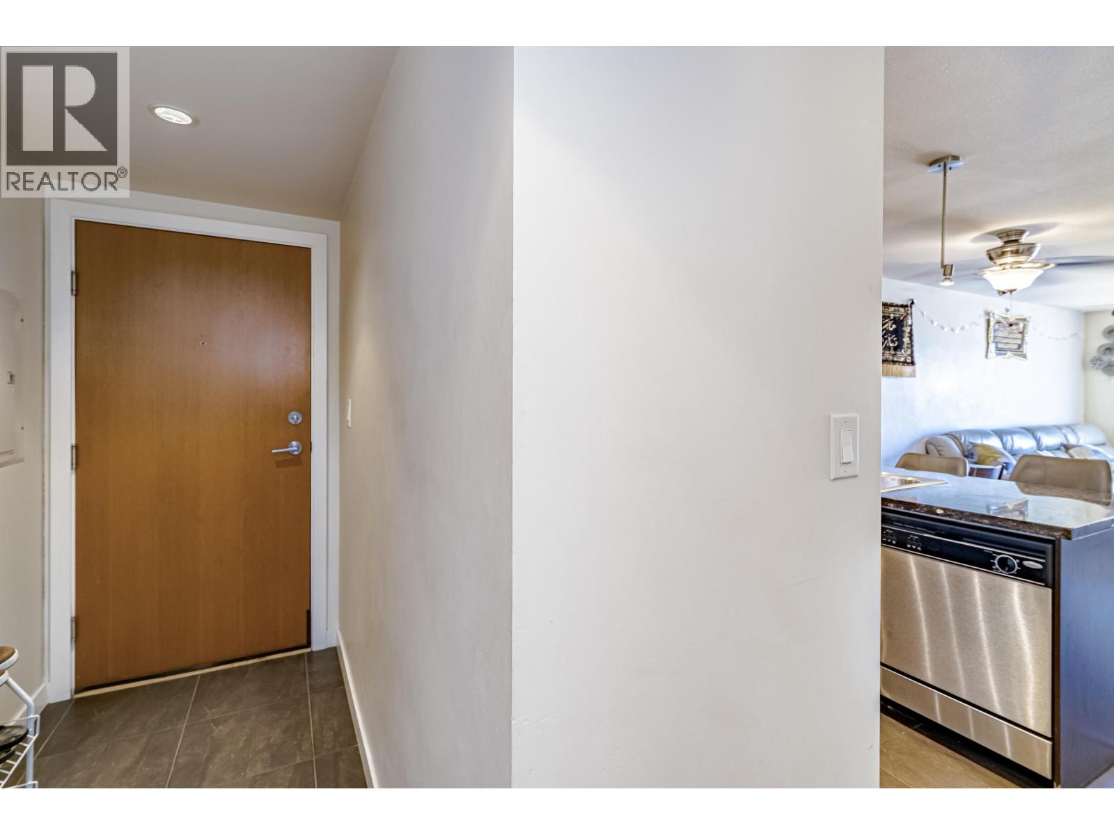 1508 1 Renaissance Square, New Westminster, British Columbia  V3M 0B6 - Photo 5 - R3098926