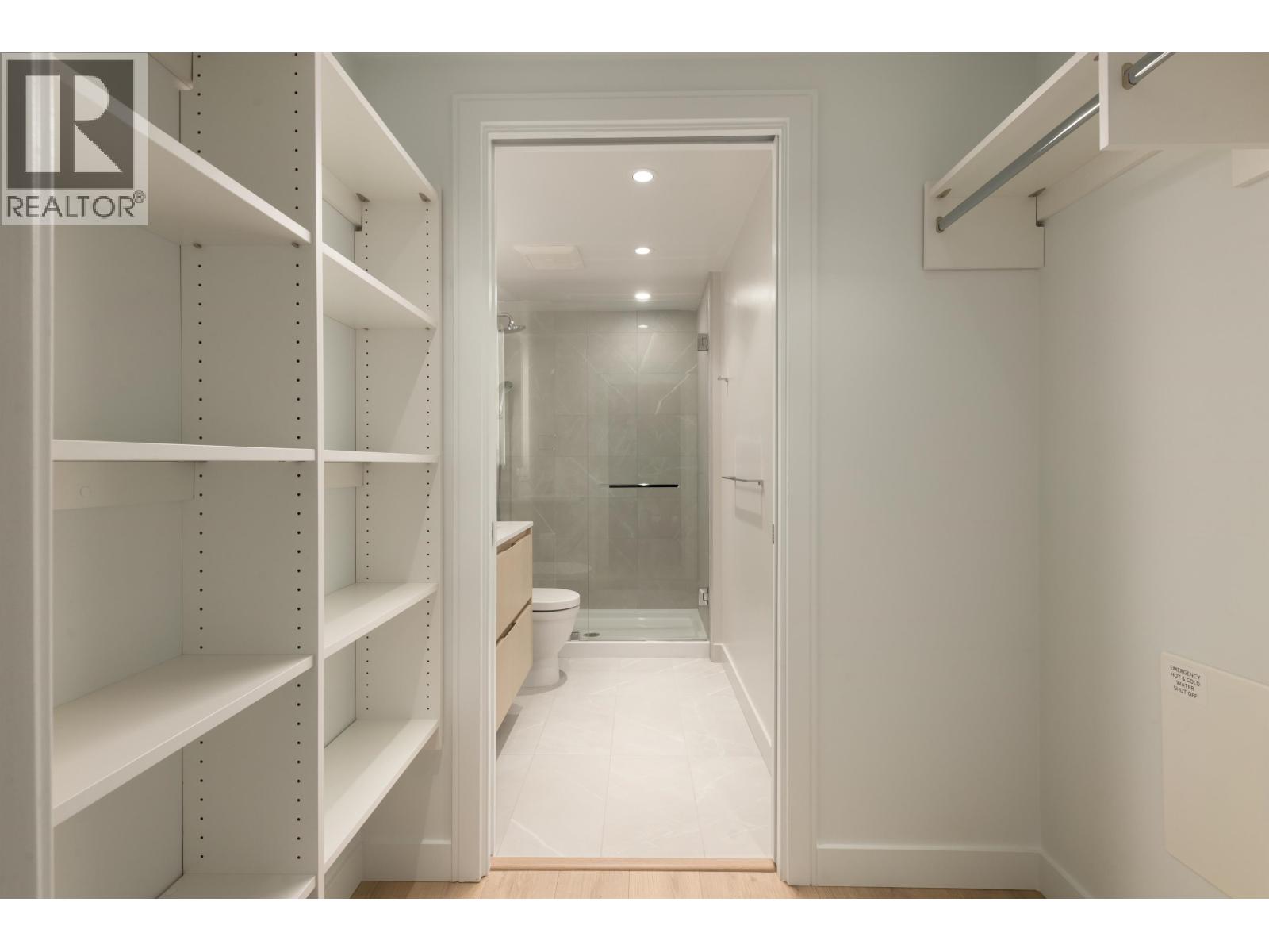 1203 1500 Fern Street, North Vancouver, British Columbia  V7J 0E6 - Photo 15 - R3098933