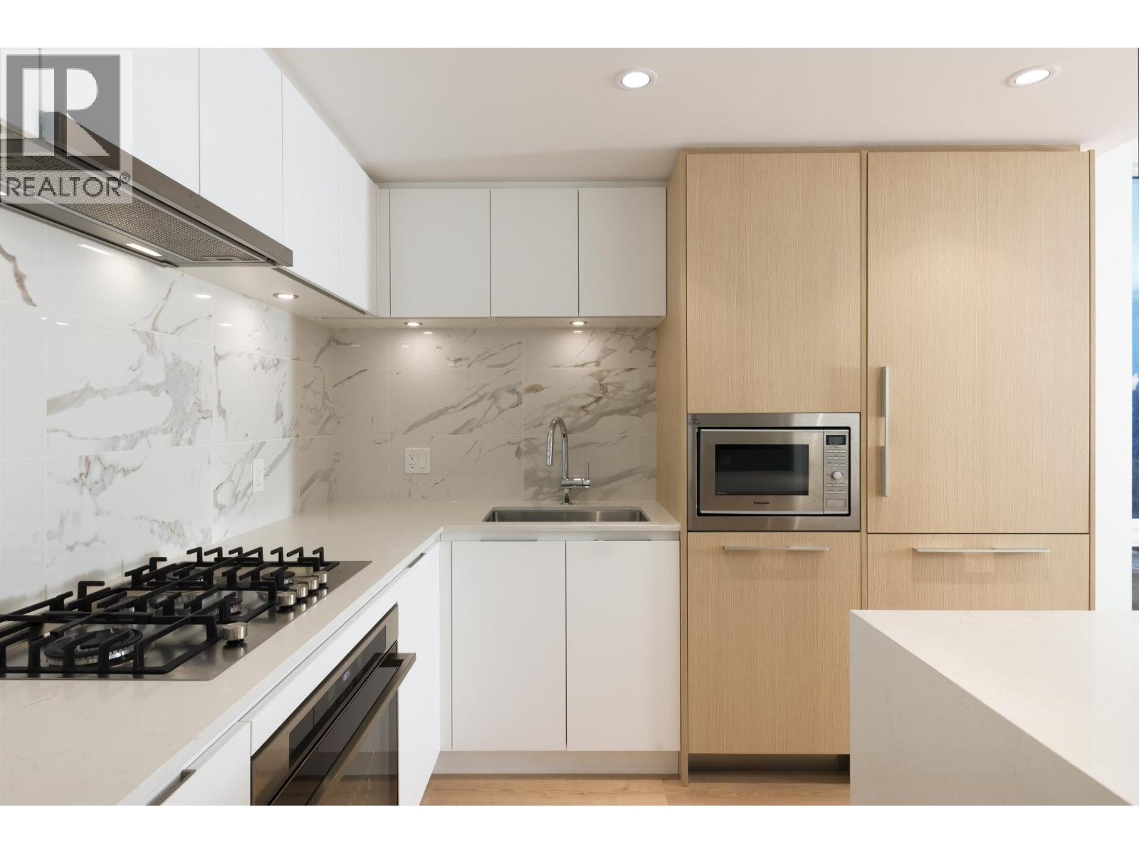 1203 1500 Fern Street, North Vancouver, British Columbia  V7J 0E6 - Photo 9 - R3098933