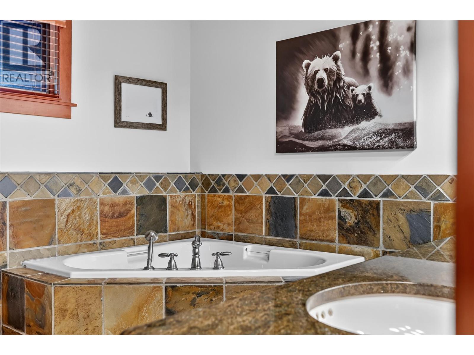 880 Lakeview Drive Unit# 211, Invermere, British Columbia  V0A 1K3 - Photo 24 - 10379008