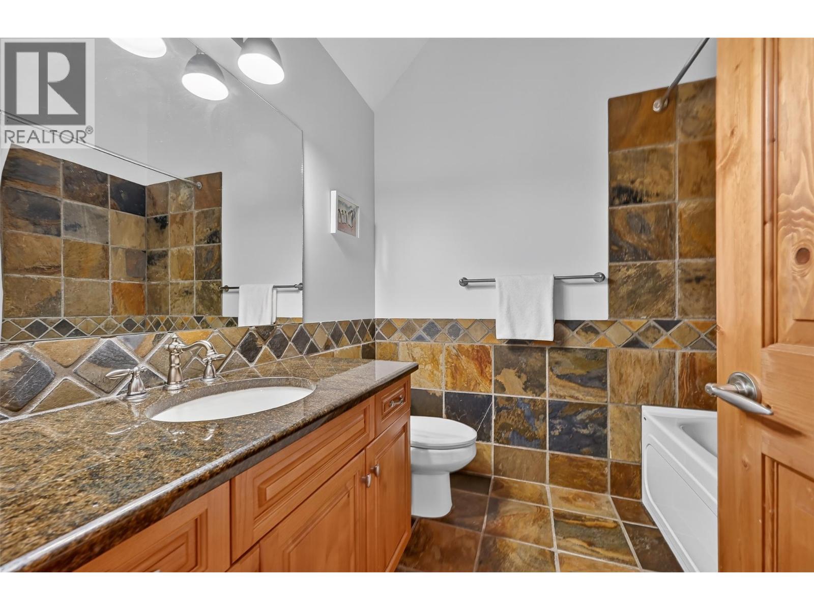 880 Lakeview Drive Unit# 211, Invermere, British Columbia  V0A 1K3 - Photo 30 - 10379008