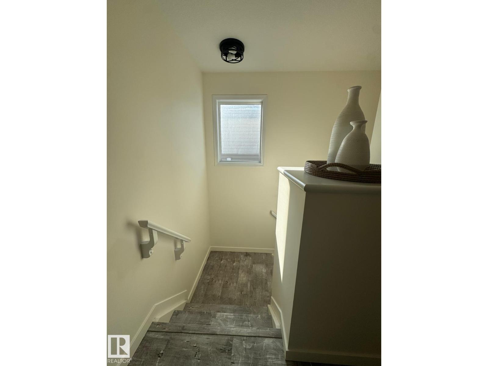 17703 65 St Nw, Edmonton, Alberta  T5Y 3X2 - Photo 9 - E4476935