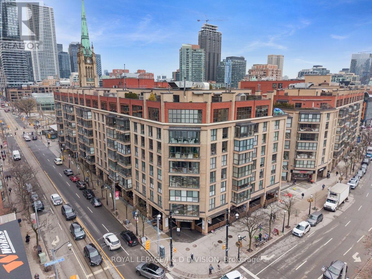 302 - 35 CHURCH STREET, Toronto, Ontario