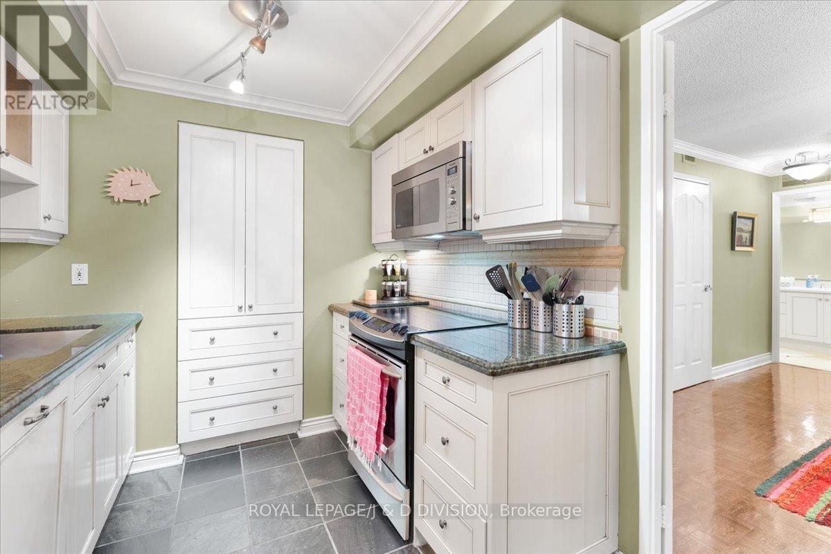 302 - 35 Church Street, Toronto, Ontario  M5E 1T3 - Photo 6 - C12873254