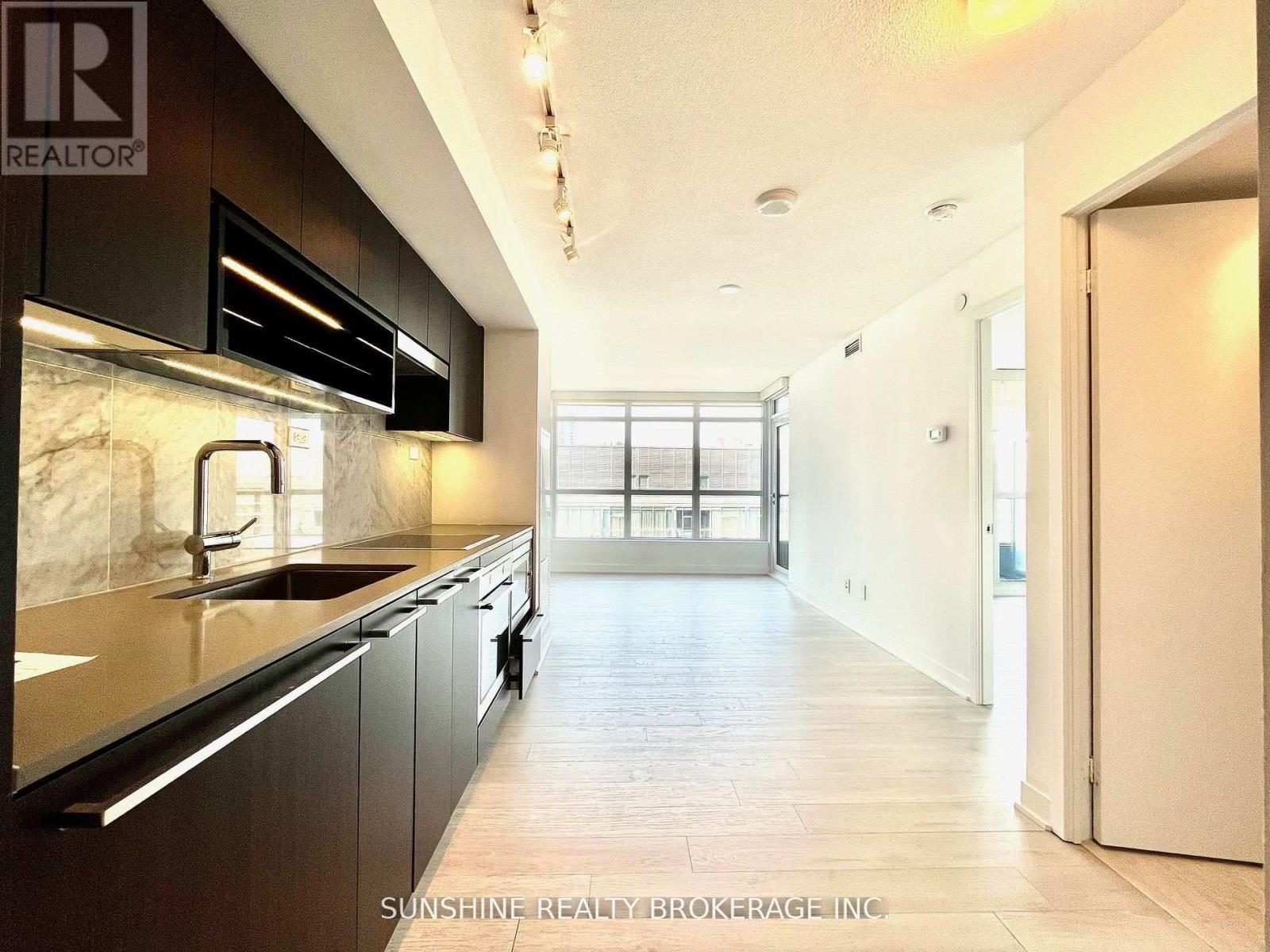 1715 - 80 Queens Wharf Road, Toronto (Waterfront Communities), Ontario  M5V 0J3 - Photo 10 - C12873256