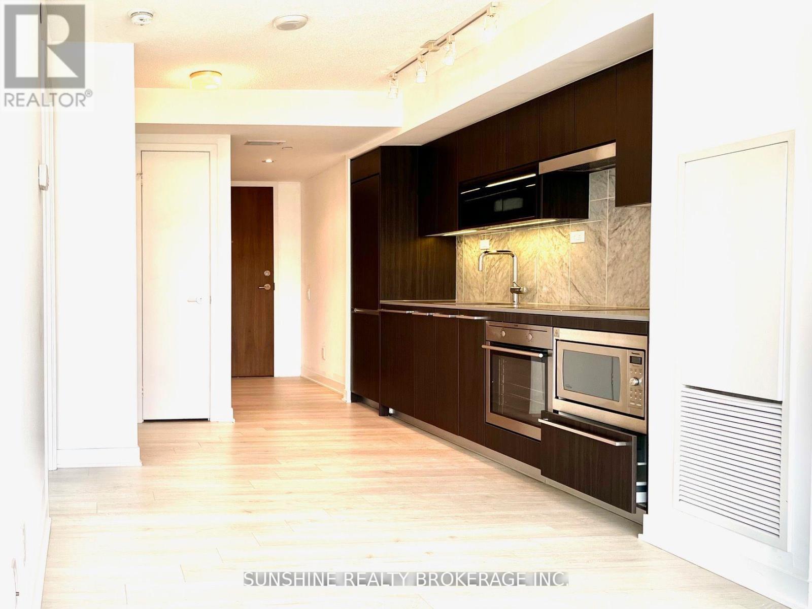 1715 - 80 Queens Wharf Road, Toronto (Waterfront Communities), Ontario  M5V 0J3 - Photo 14 - C12873256