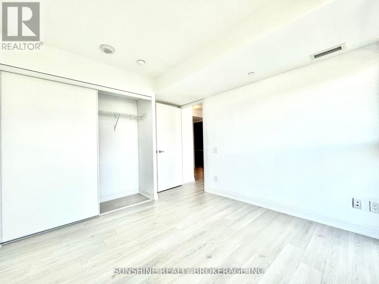 1715 - 80 Queens Wharf Road, Toronto (Waterfront Communities), Ontario  M5V 0J3 - Photo 18 - C12873256