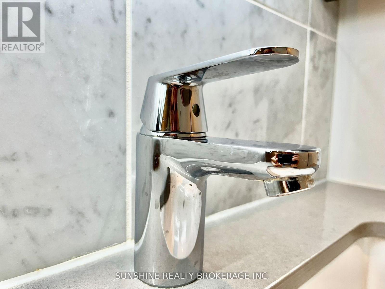 1715 - 80 Queens Wharf Road, Toronto (Waterfront Communities), Ontario  M5V 0J3 - Photo 22 - C12873256