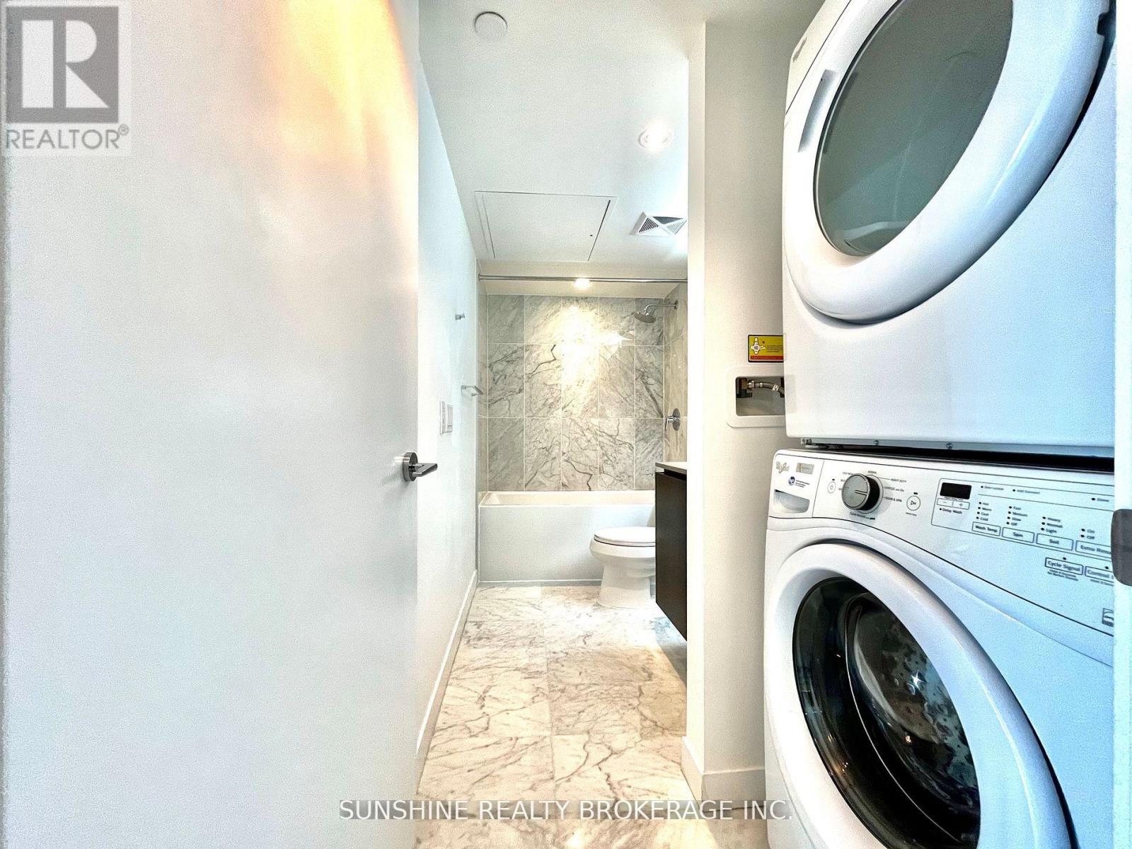 1715 - 80 Queens Wharf Road, Toronto (Waterfront Communities), Ontario  M5V 0J3 - Photo 24 - C12873256