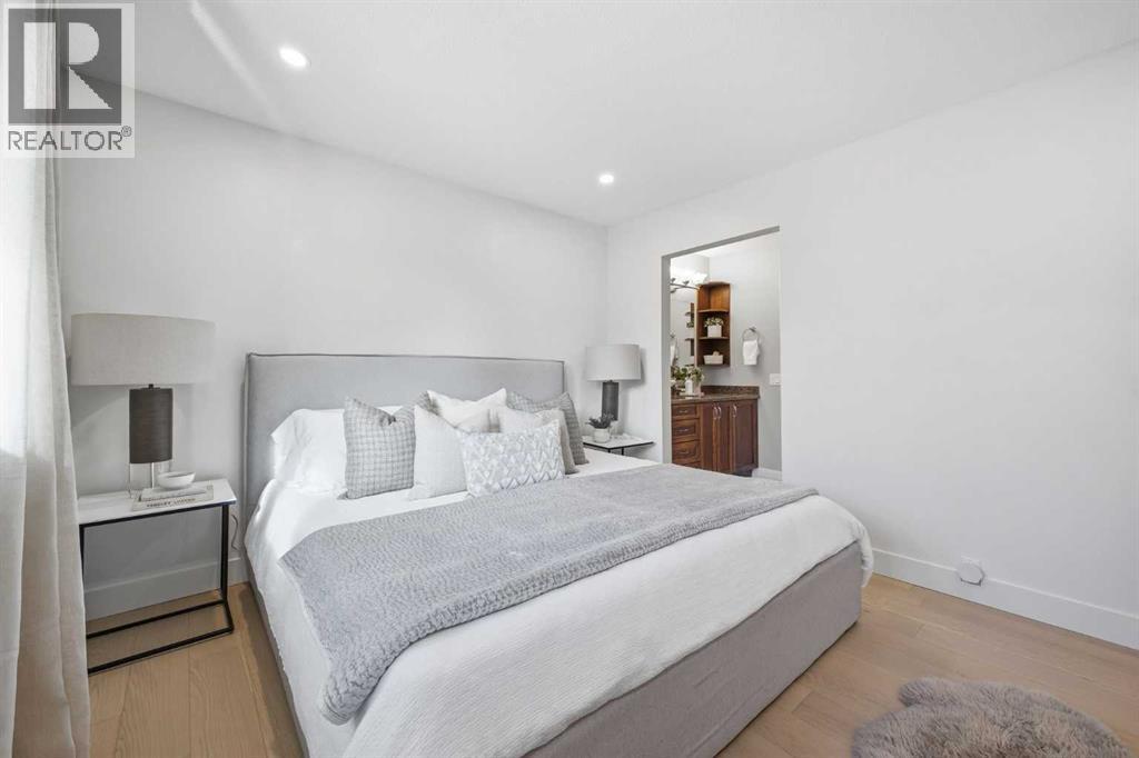 36 Lake Adams Place Se, Calgary, Alberta  T2J 3S8 - Photo 18 - A2291814