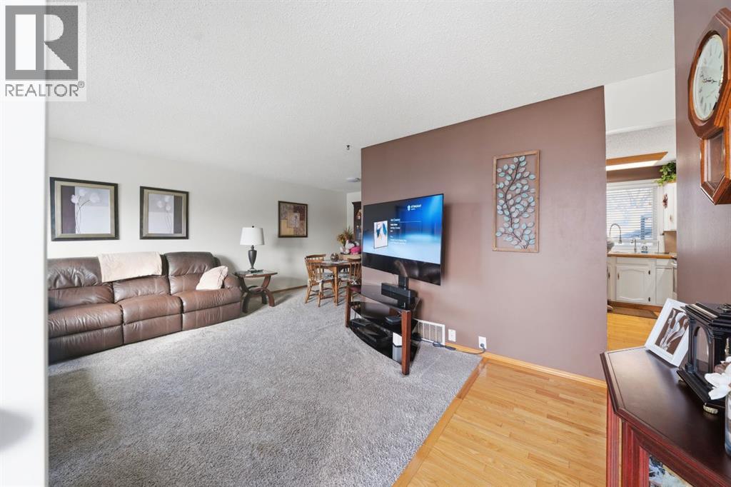 336 Whiteview Close Ne, Calgary, Alberta  T1Y 1R3 - Photo 7 - A2291815