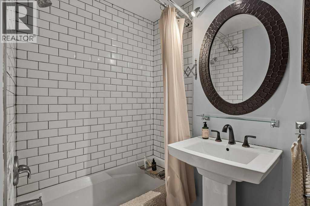 206, 200 Three Sisters Drive, Canmore, Alberta  T1W 2M1 - Photo 19 - A2292073