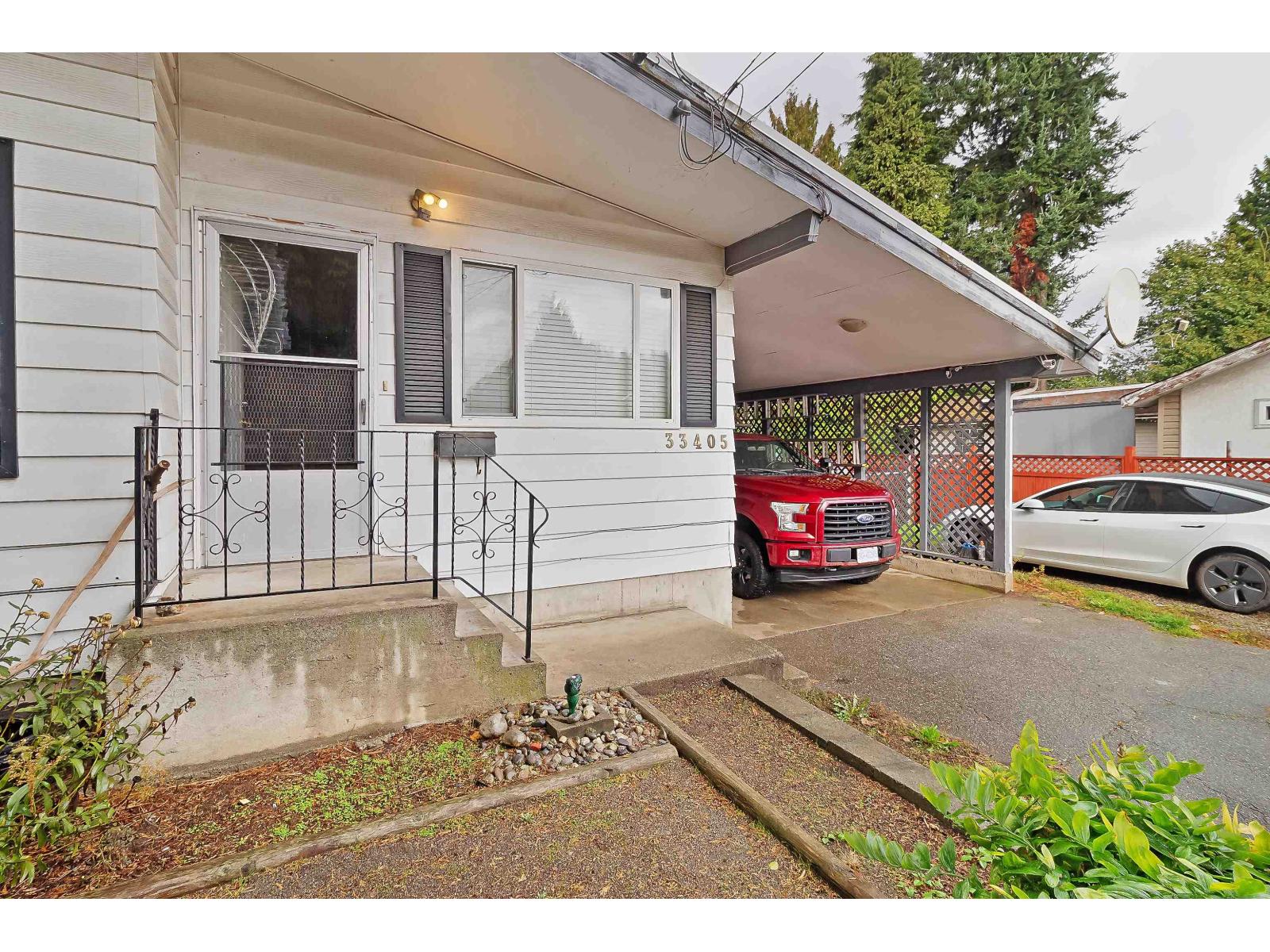 33405 George Ferguson Way, Abbotsford, British Columbia  V2S 2L9 - Photo 3 - R3098381