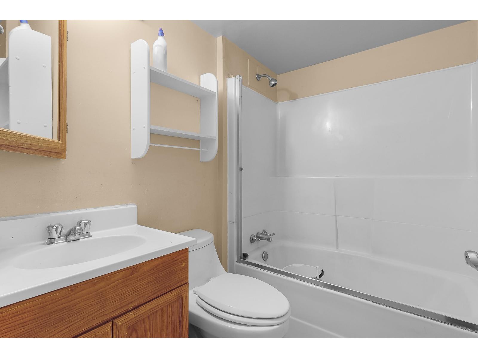 33405 George Ferguson Way, Abbotsford, British Columbia  V2S 2L9 - Photo 19 - R3098381