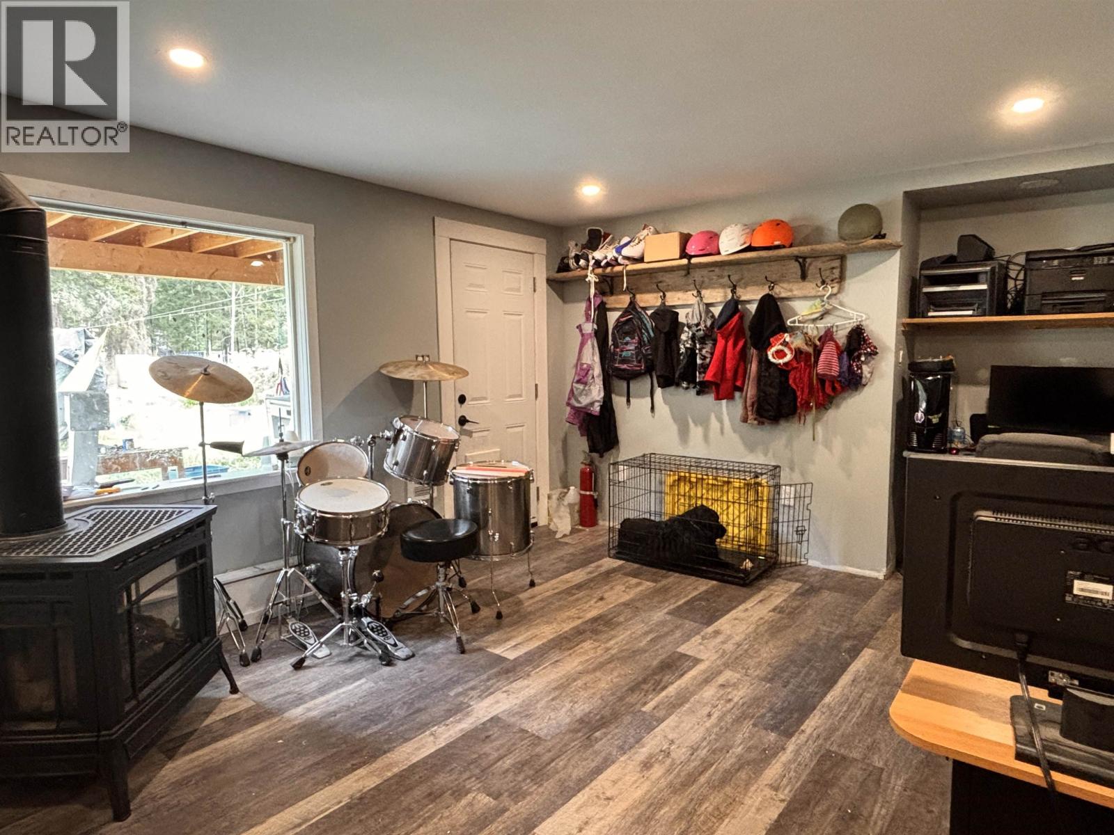 6201 Finn Road, 100 Mile House, British Columbia  V0K 2E3 - Photo 19 - R3098950