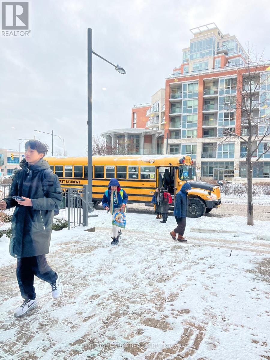 818 - 55 South Town Centre Boulevard, Markham, Ontario  L6G 0B1 - Photo 12 - N12871802