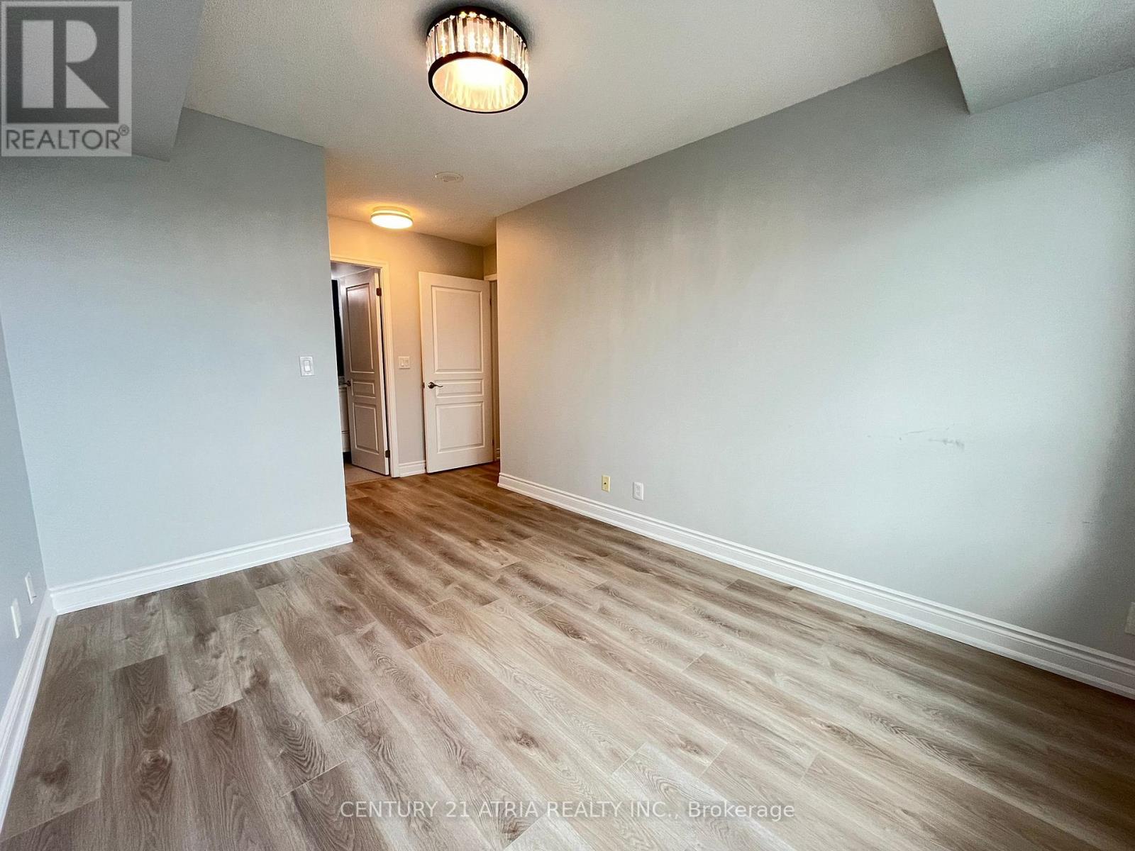 818 - 55 South Town Centre Boulevard, Markham, Ontario  L6G 0B1 - Photo 9 - N12871802