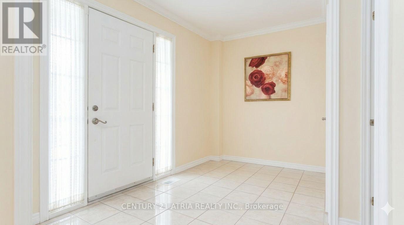 Upper - 194 Livingstone Street E, Barrie (Little Lake), Ontario  L4M 6M4 - Photo 2 - S12873318