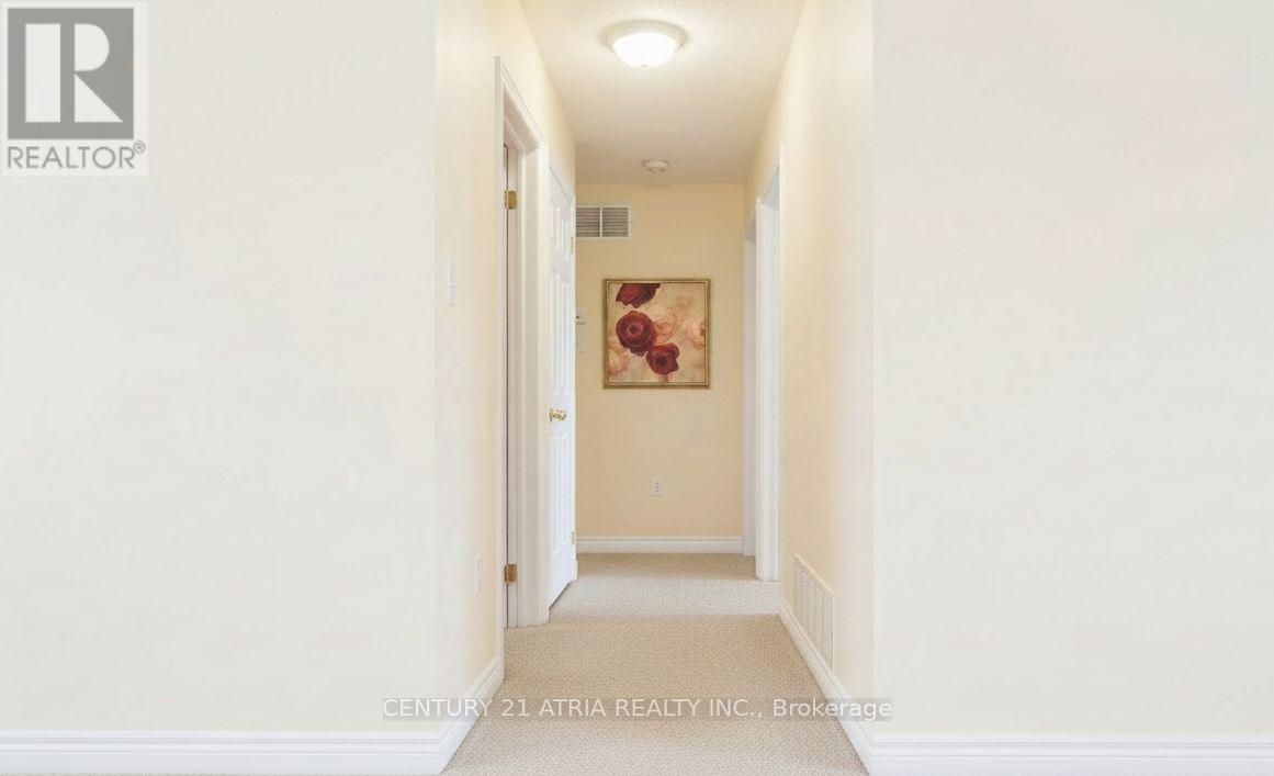 Upper - 194 Livingstone Street E, Barrie (Little Lake), Ontario  L4M 6M4 - Photo 6 - S12873318