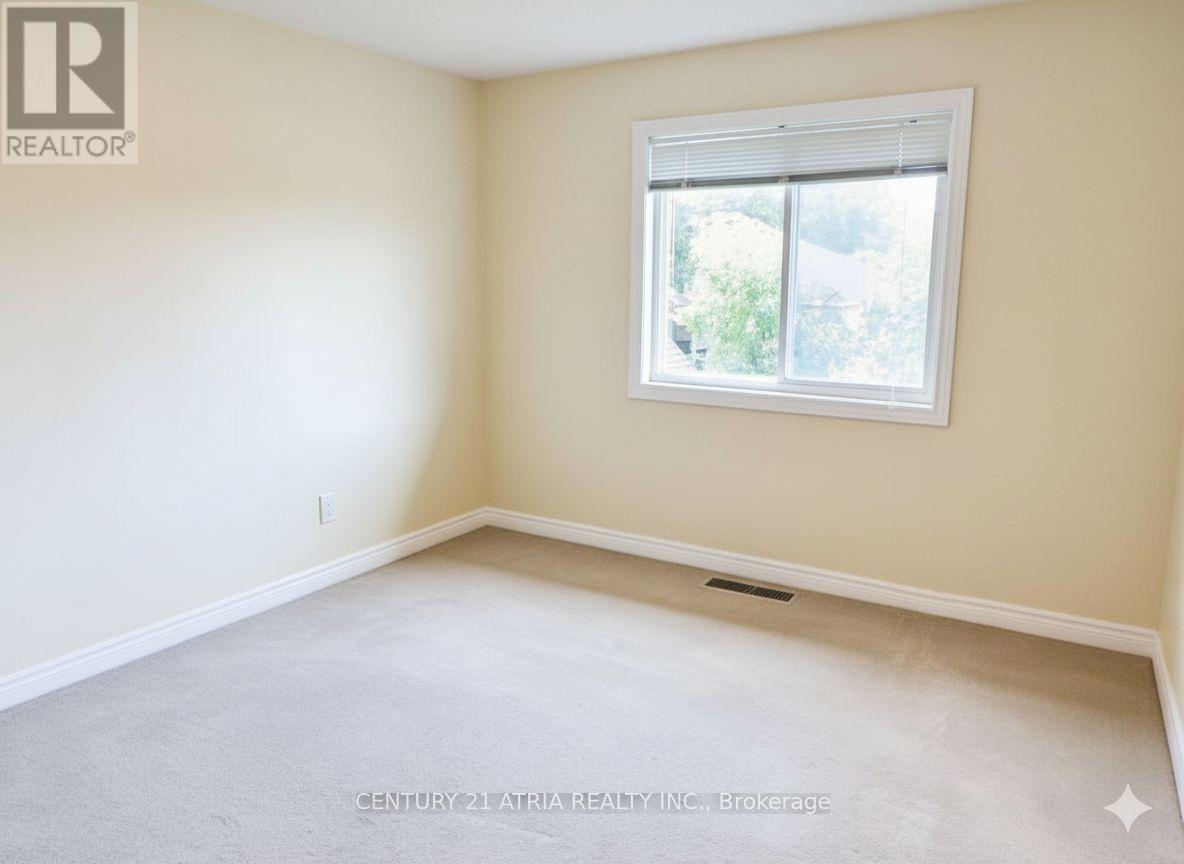 Upper - 194 Livingstone Street E, Barrie (Little Lake), Ontario  L4M 6M4 - Photo 9 - S12873318