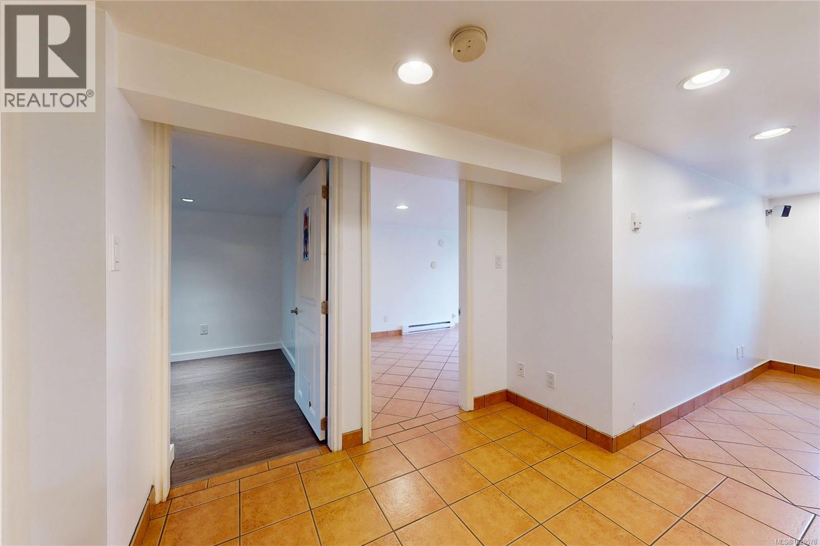 3876 Carey Rd, Saanich, British Columbia  V8Z 4C8 - Photo 42 - 1028578