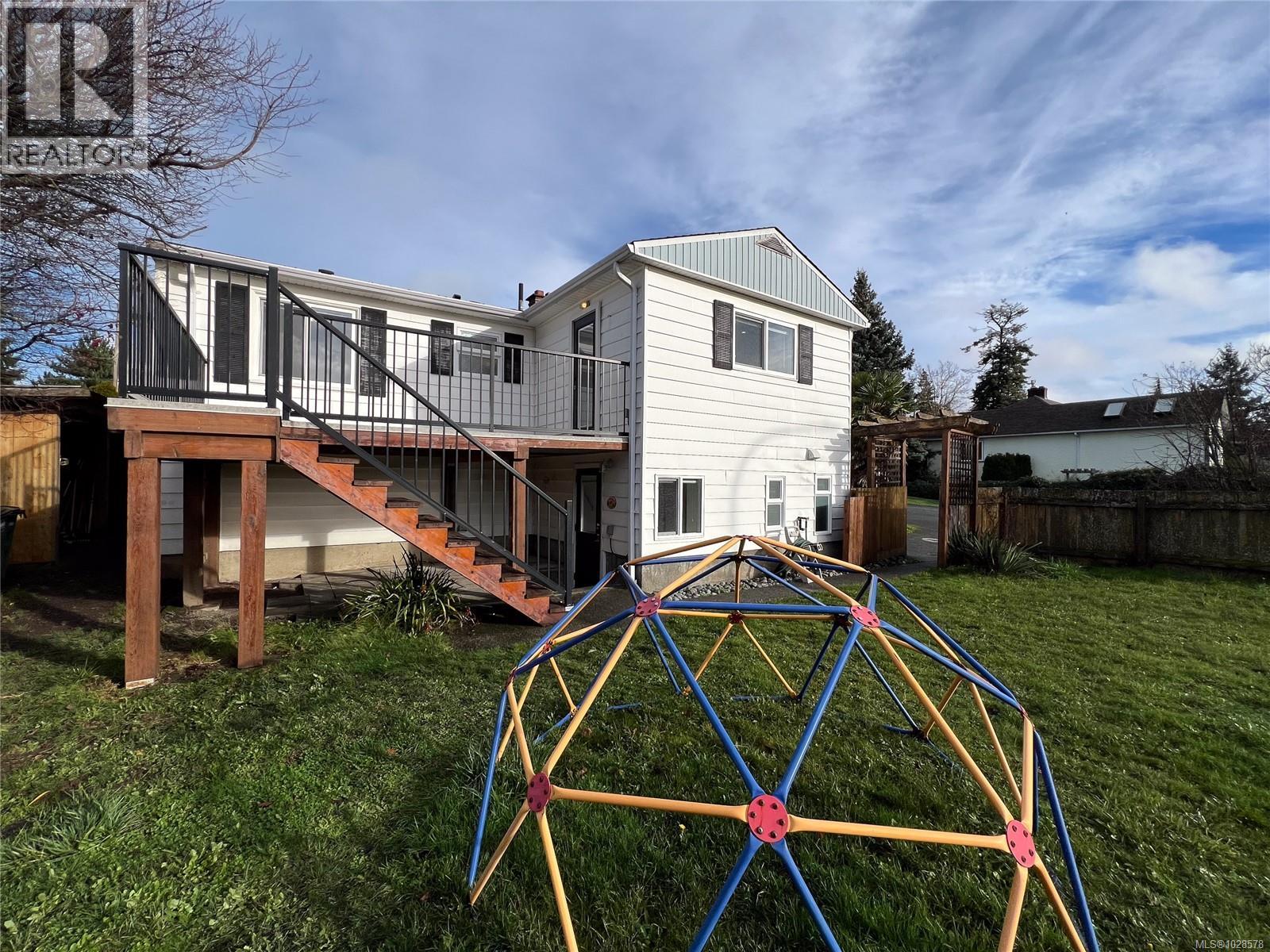 3876 Carey Rd, Saanich, British Columbia  V8Z 4C8 - Photo 52 - 1028578