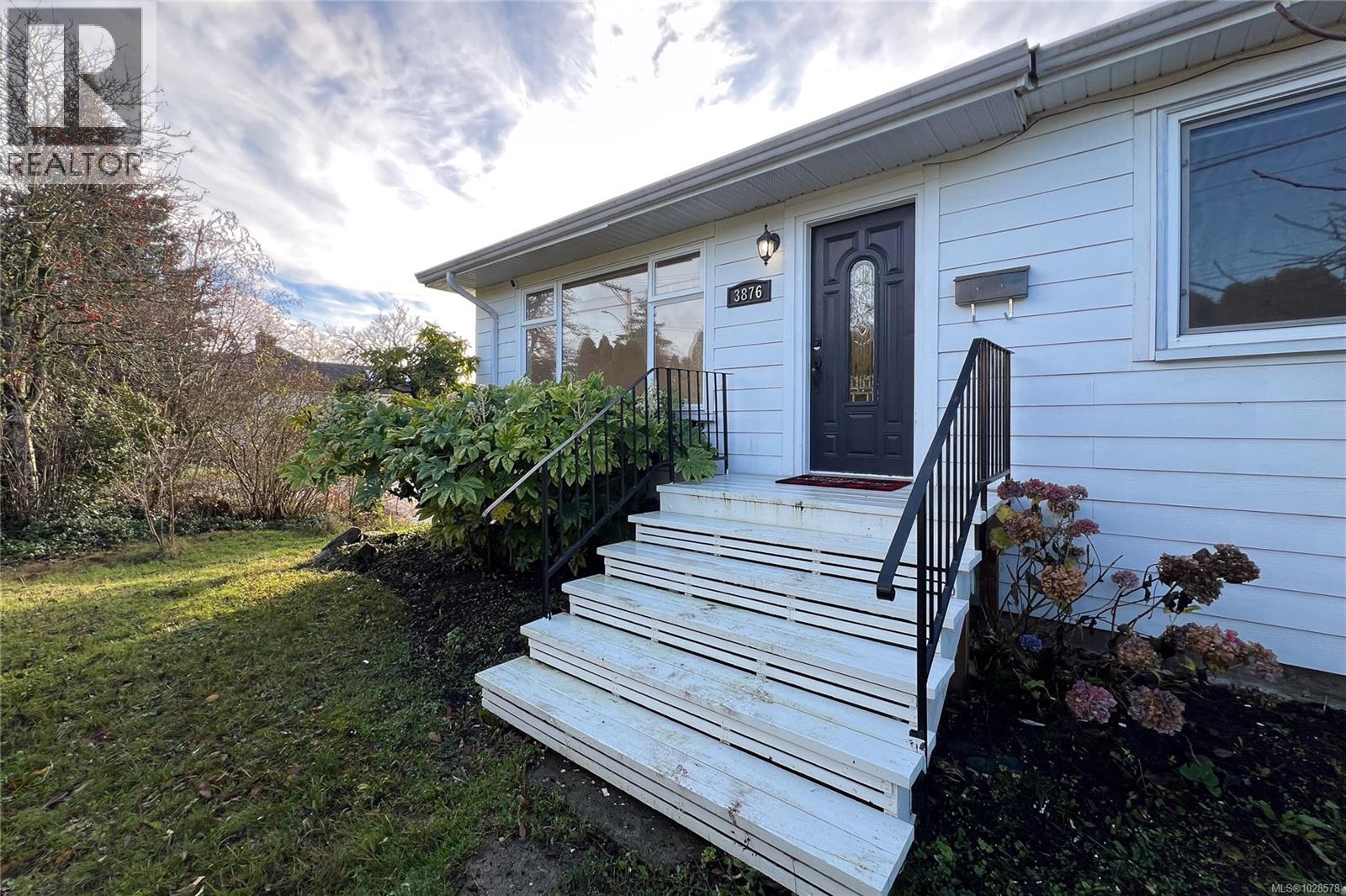 3876 Carey Rd, Saanich, British Columbia  V8Z 4C8 - Photo 6 - 1028578