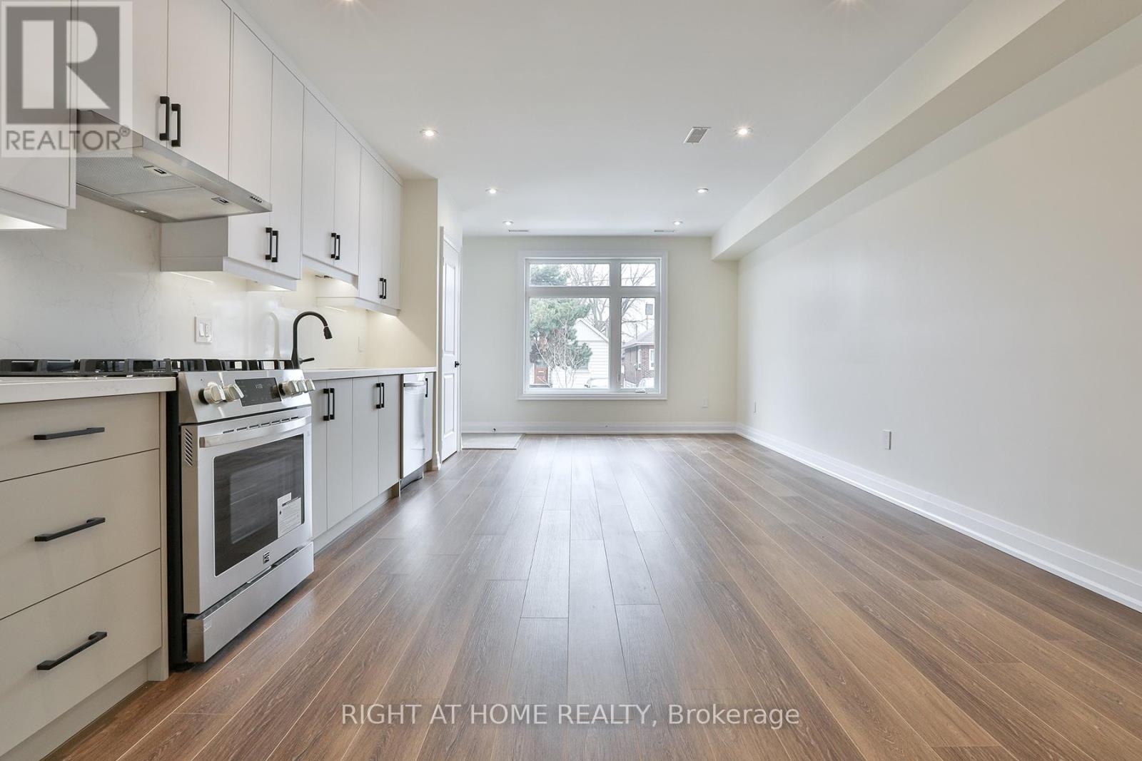 1 - 39 Fifteenth Street, Toronto, Ontario  M8V 3J3 - Photo 5 - W12873268