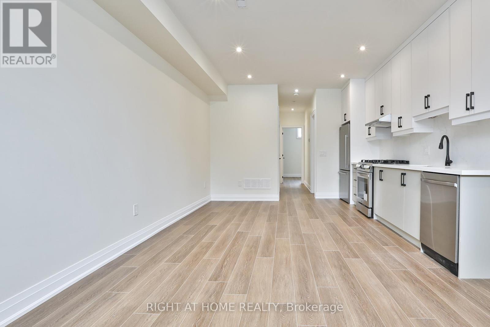 2 - 39 Fifteenth Street, Toronto, Ontario  M8V 3J3 - Photo 6 - W12873270