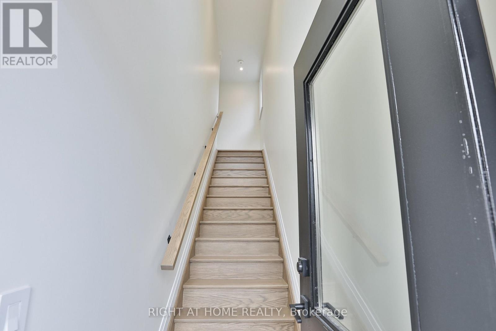 3 - 39 Fifteenth Street, Toronto, Ontario  M8V 3J3 - Photo 3 - W12873272