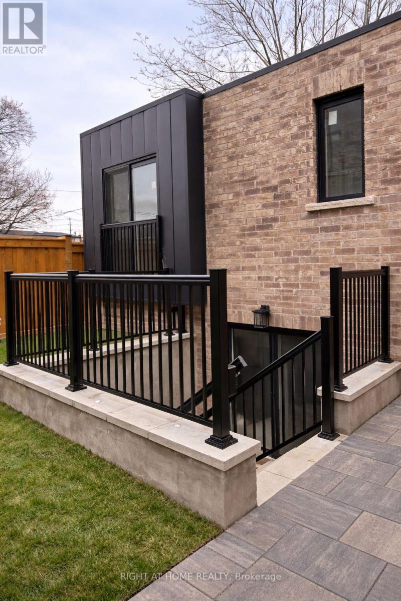 4 (Garden Suite) - 39 Fifteenth Street, Toronto, Ontario  M8V 3J3 - Photo 3 - W12873274