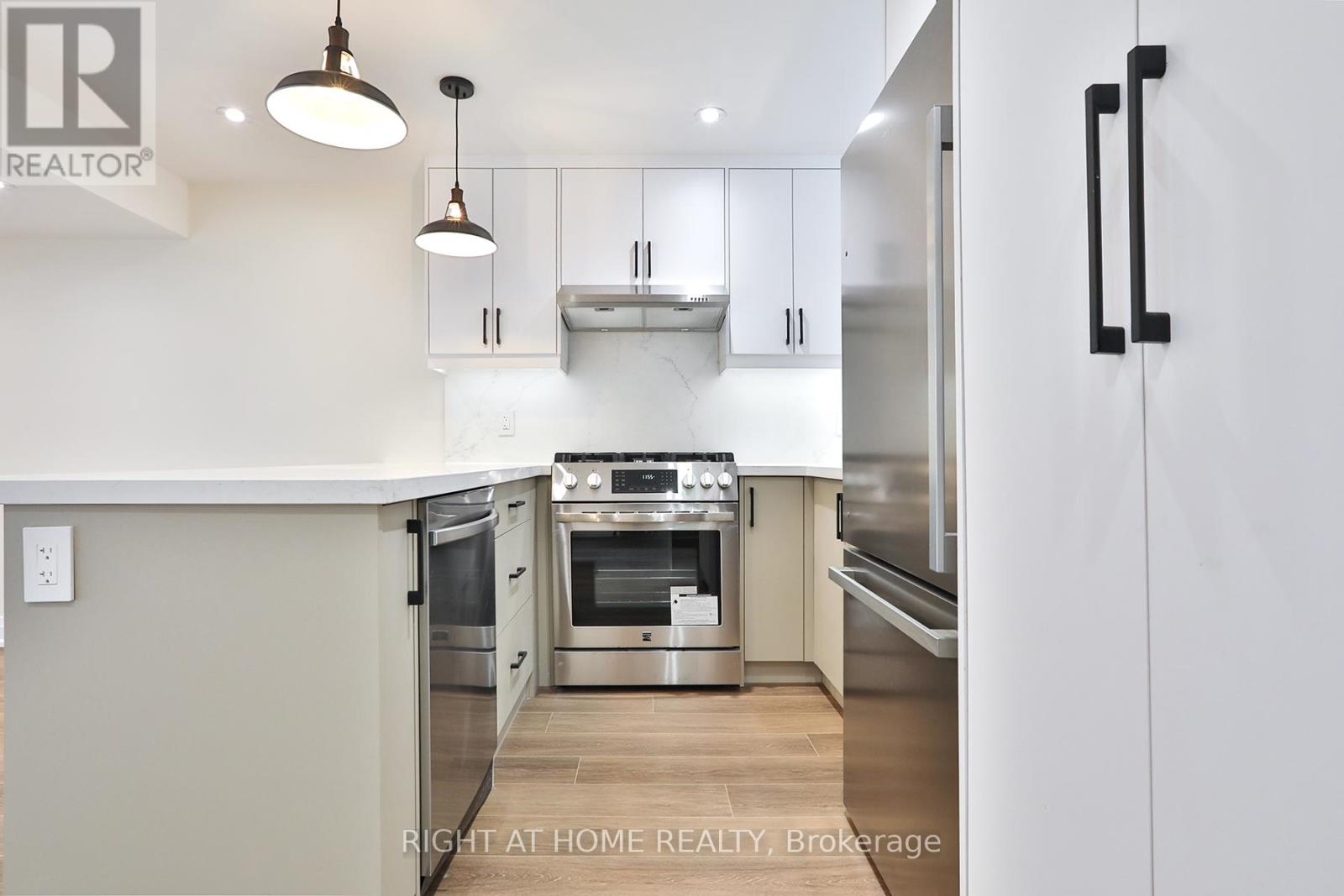 4 (Garden Suite) - 39 Fifteenth Street, Toronto, Ontario  M8V 3J3 - Photo 7 - W12873274