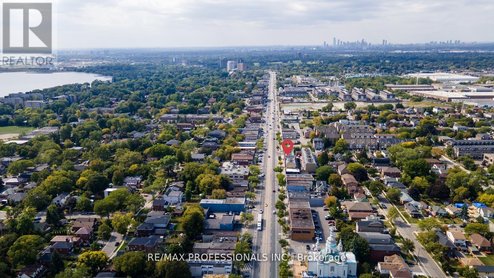 104 - 3400 Lake Shore Boulevard W, Toronto, Ontario  M8W 4Z9 - Photo 34 - W12873280