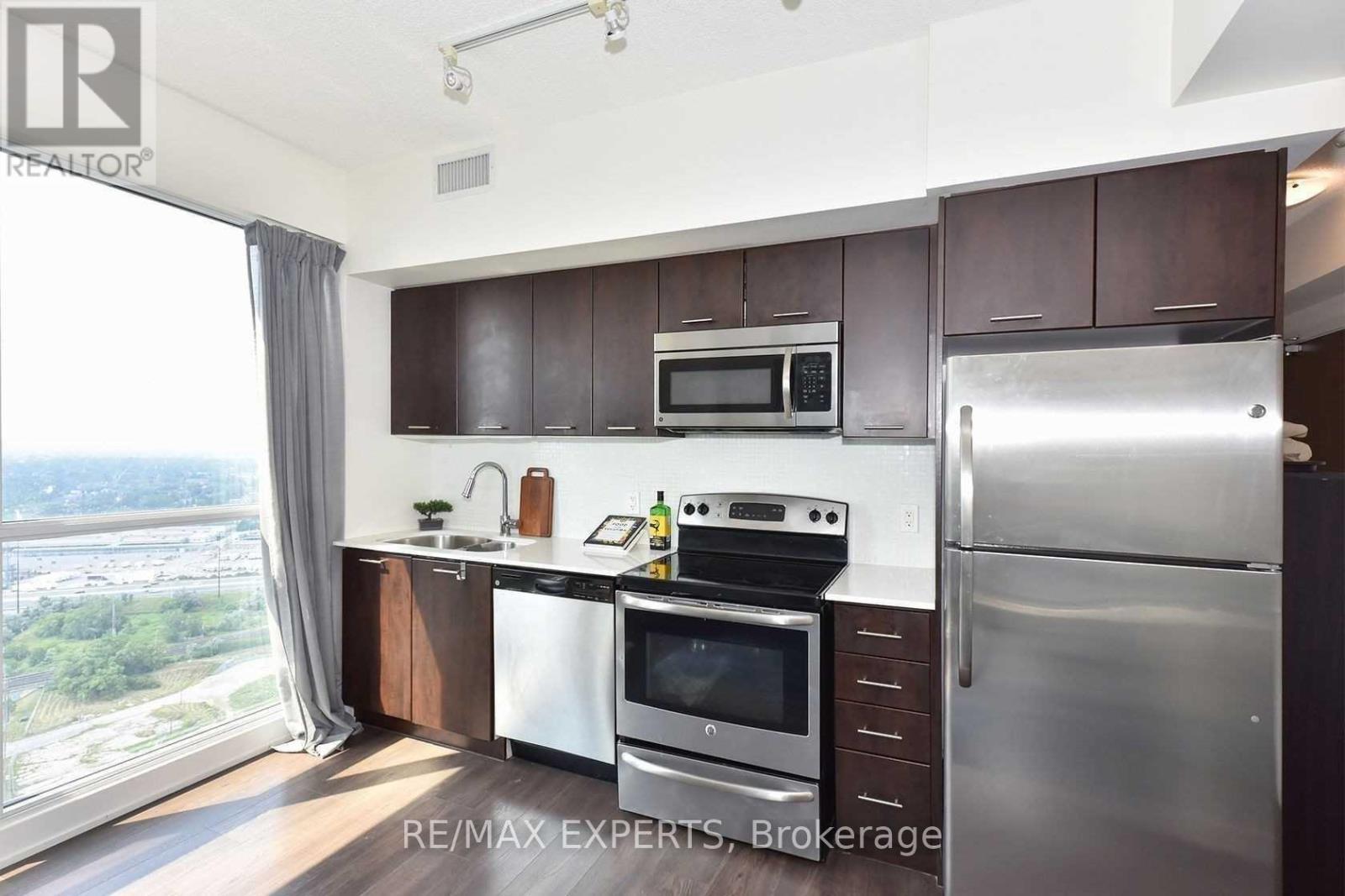 2504 - 2200 Lake Shore Lake Shore Boulevard W, Toronto, Ontario  M8V 1A4 - Photo 10 - W12873292