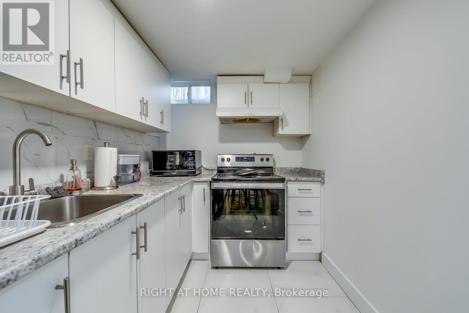 15 Eagle Trace Drive, Brampton, Ontario  L6R 0M3 - Photo 39 - W12873314