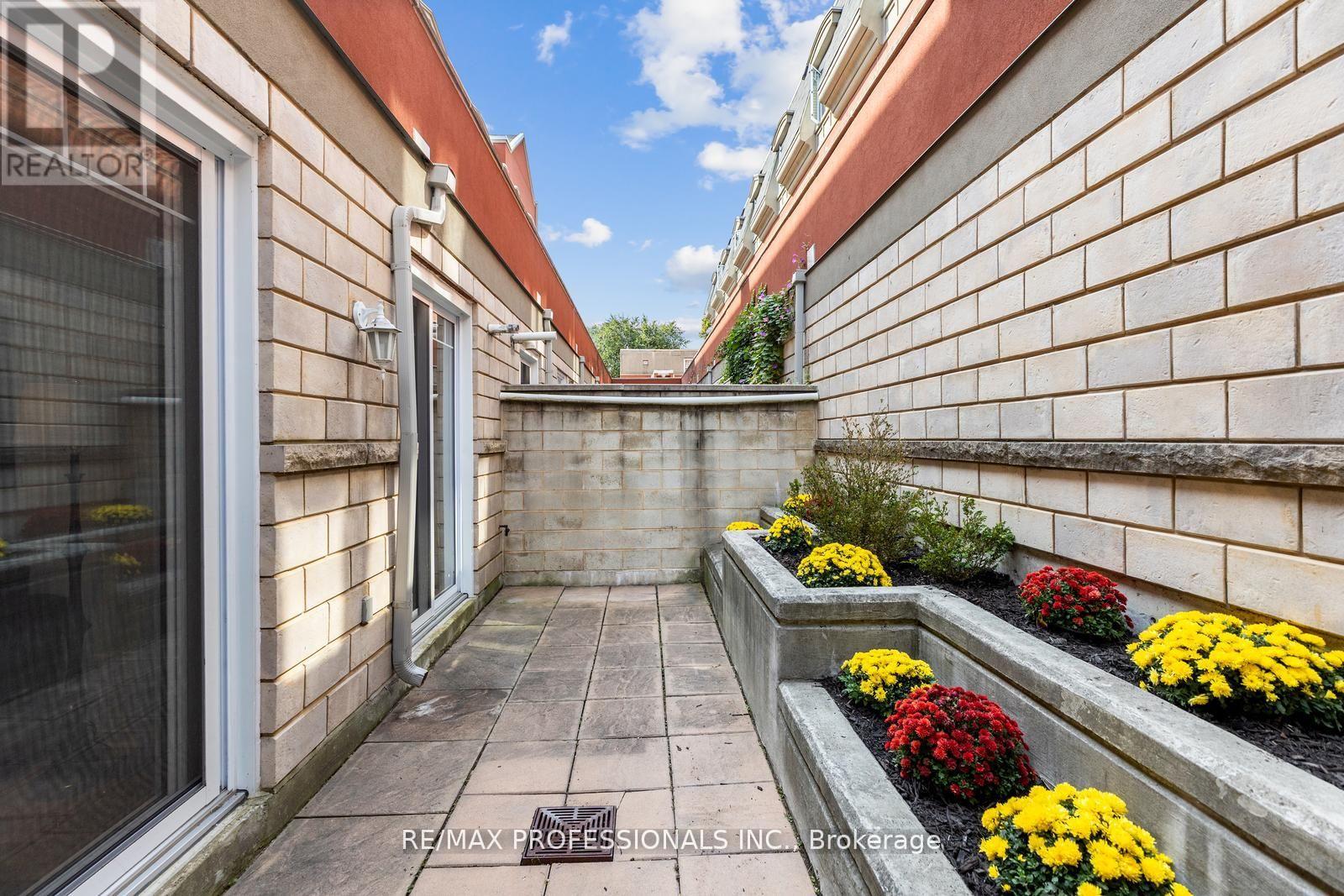 104 - 3400 Lake Shore Boulevard W, Toronto, Ontario  M8W 4Z9 - Photo 23 - W12873316