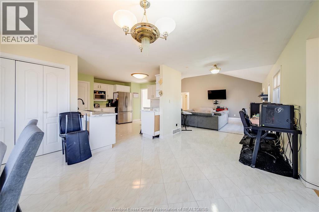 145 Ellison Street, Leamington, Ontario  N8H 5H9 - Photo 10 - 26005020