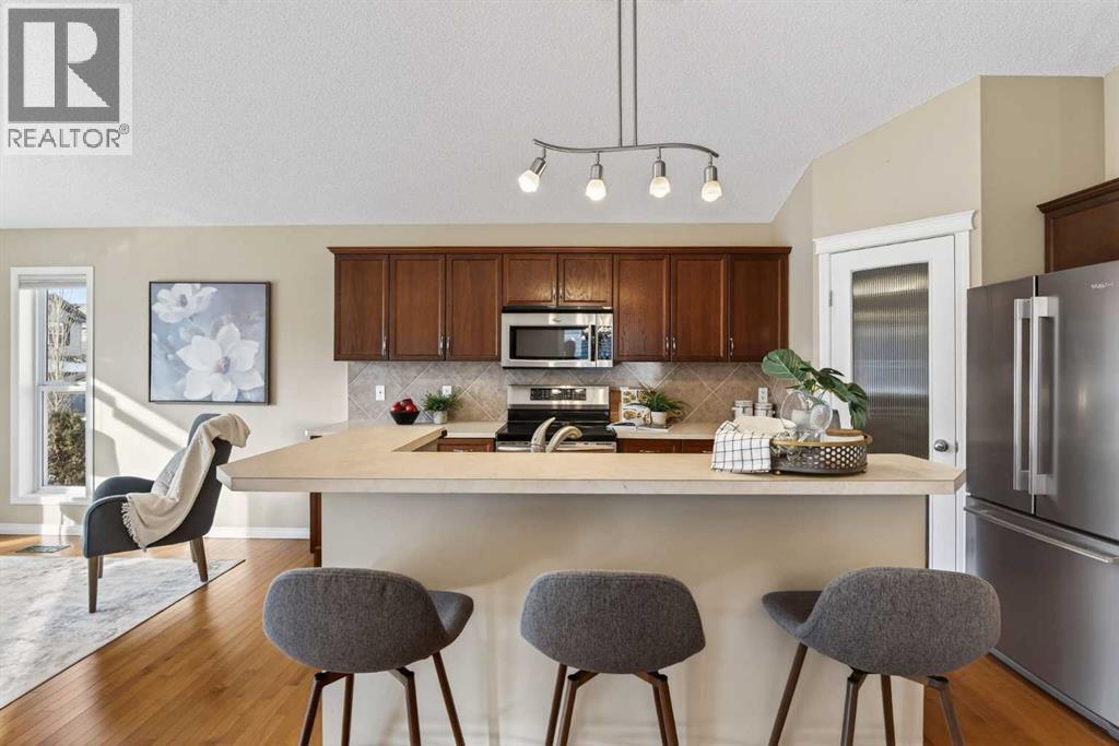 250 Silverado Plains Close Sw, Calgary, Alberta  T2X 0G6 - Photo 3 - A2286579