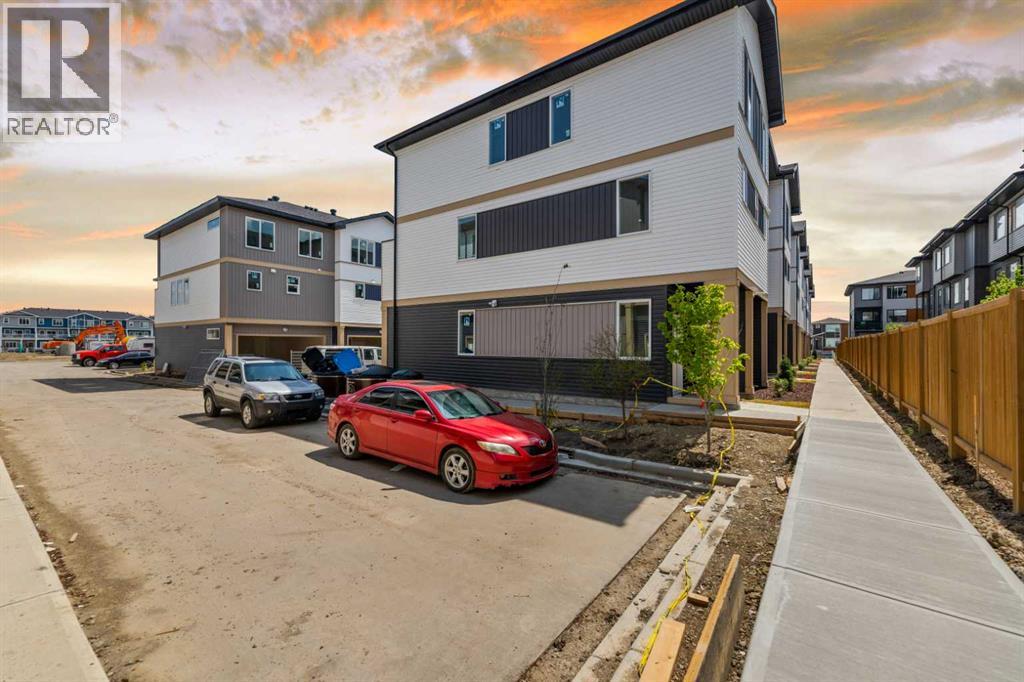 806, 90 Corner Meadows Manor Ne, Calgary, Alberta  T3N 2N8 - Photo 2 - A2287596