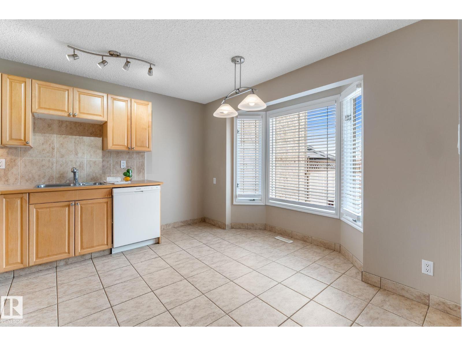 14106 22a St Nw, Edmonton, Alberta  T5Y 1E1 - Photo 11 - E4476936