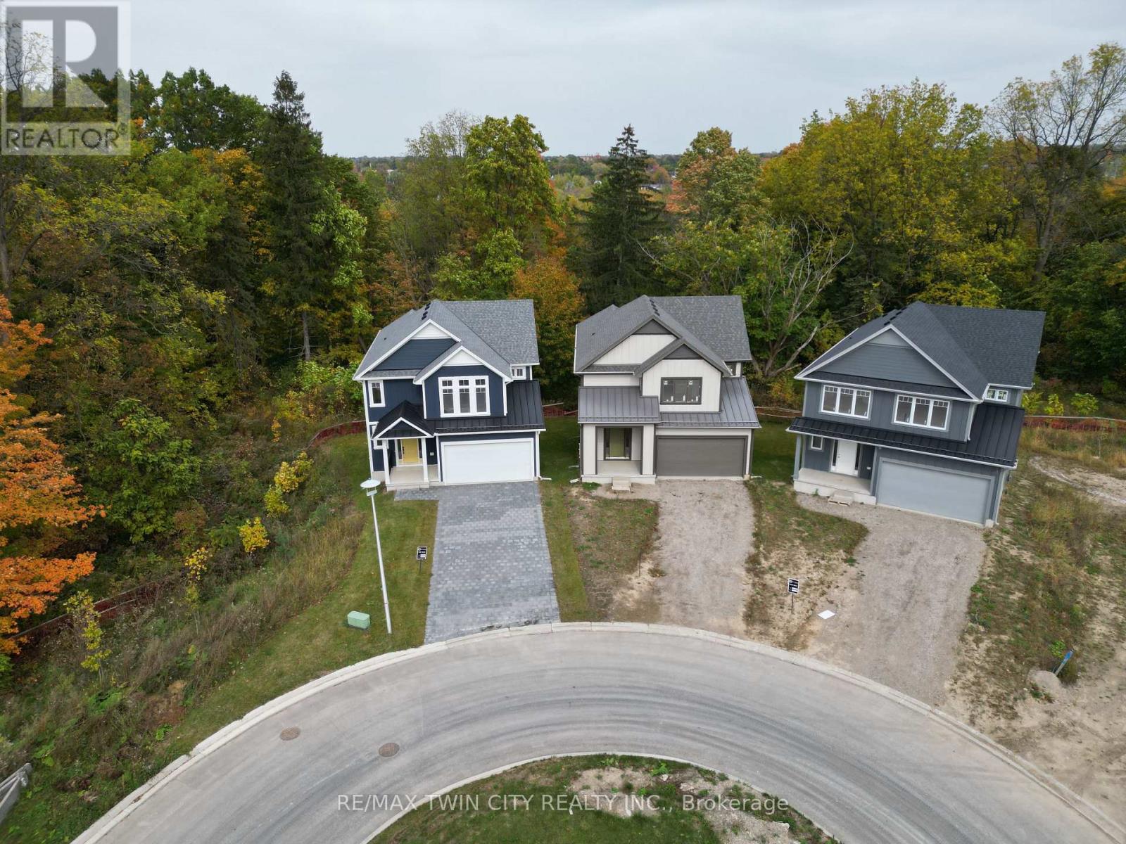 108 CHRISTOPHER COURT, London South, Ontario