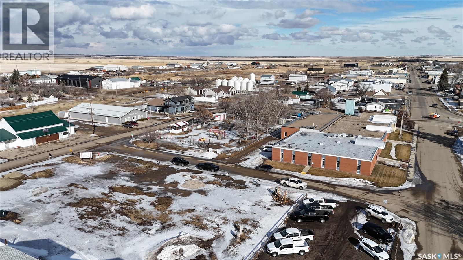 104-106 Thomson Street, Outlook, Saskatchewan  S0L 2N0 - Photo 10 - SK030220