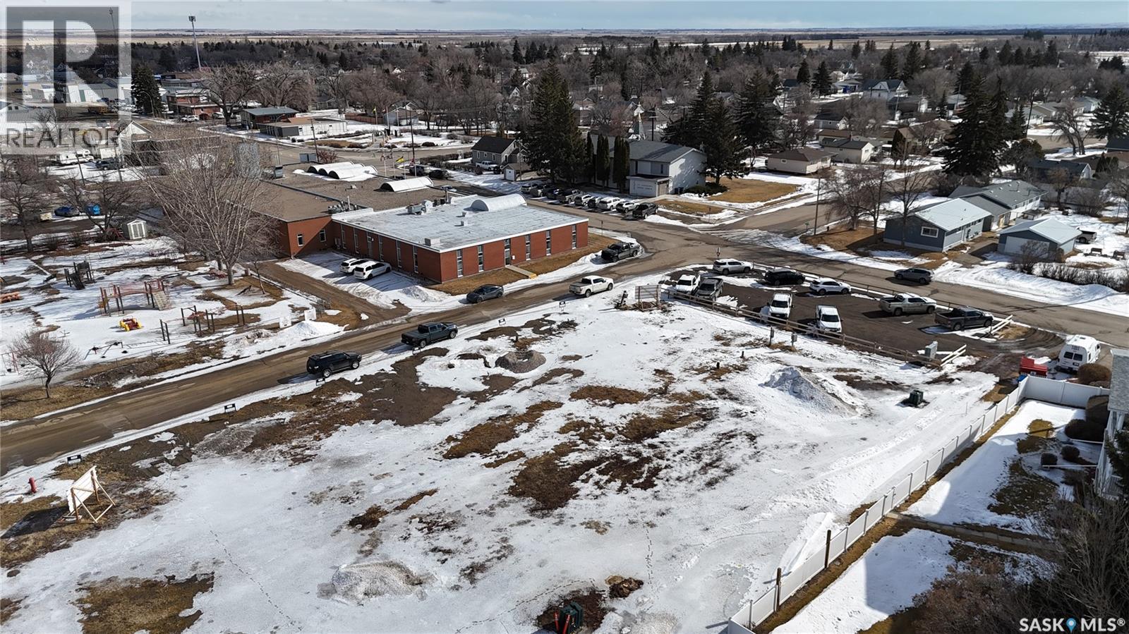 96-98 Thomson Street, Outlook, Saskatchewan  S0L 2N0 - Photo 11 - SK030216