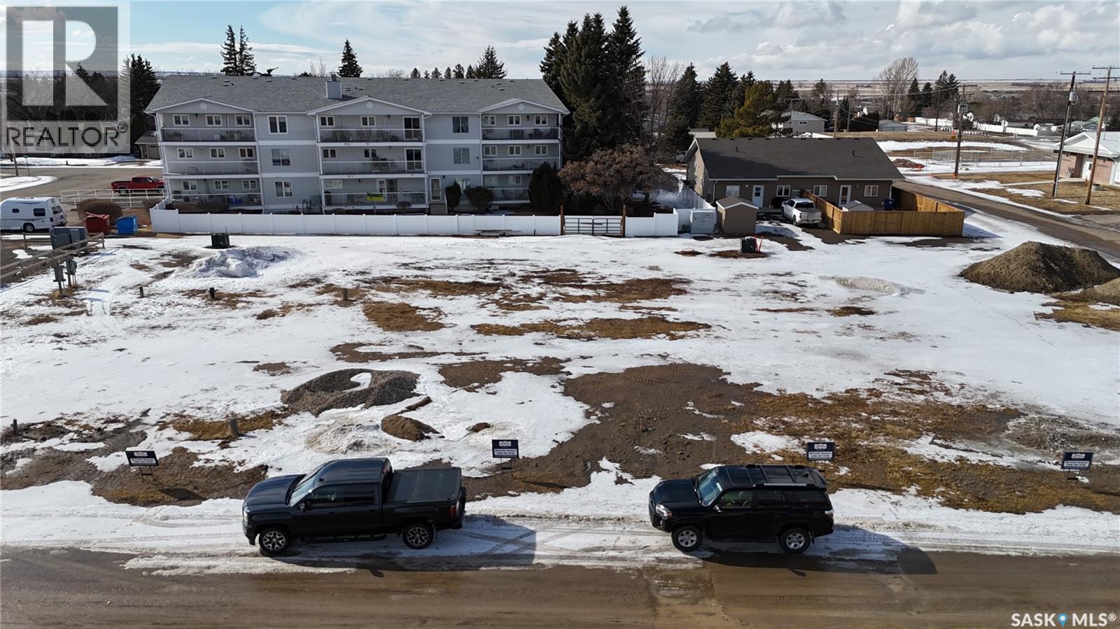 96-98 Thomson Street, Outlook, Saskatchewan  S0L 2N0 - Photo 13 - SK030216